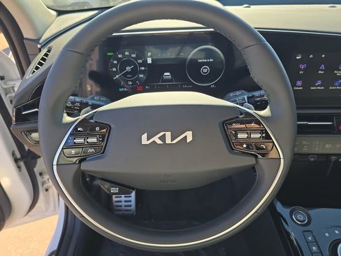 New 2026 Kia Niro Wave FWD image 30