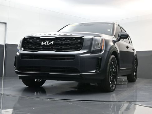 Used 2022 Kia Telluride EX w/ EX Premium Package image 20