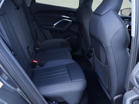 New 2025 Audi Q5 Premium Plus AWD/4WD image 17
