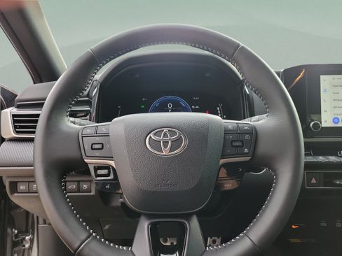 Certified 2025 Toyota Camry SE FWD image 12