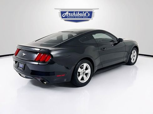 Used 2015 Ford Mustang Coupe image 6