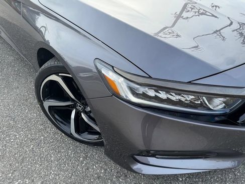 Used 2019 Honda Accord Sport image 2