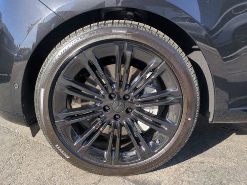 New 2026 Land Rover Range Rover SE image 9