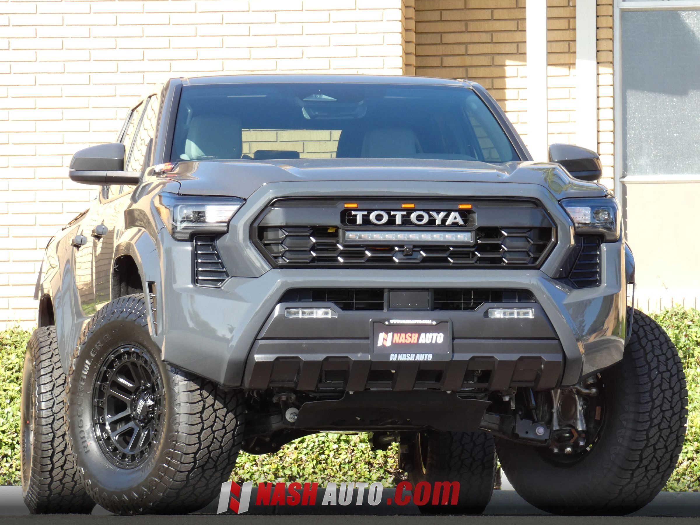 Used 2026 Toyota Tacoma SR5 RWD image 2