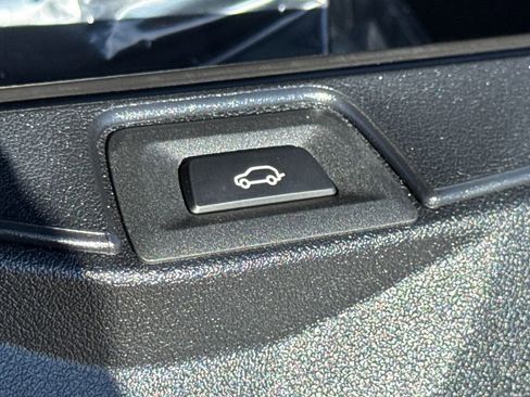 New 2026 BMW X5 xDrive40i w/ M Sport Package AWD/4WD image 11