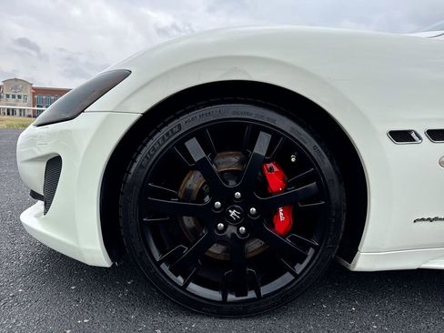 Used 2017 Maserati GranTurismo Sport RWD image 10