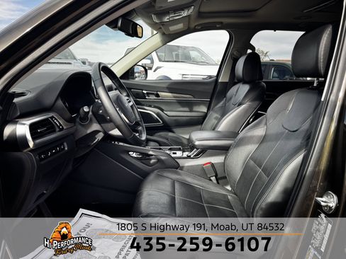 Used 2022 Kia Telluride EX w/ EX Premium Package image 16