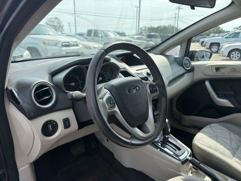 Used 2013 Ford Fiesta SE image 13