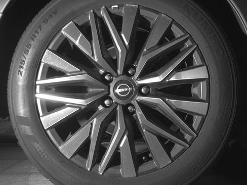 Used 2025 Nissan Altima 2.5 SV image 15