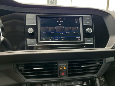 Used 2022 Volkswagen Jetta SE FWD image 20