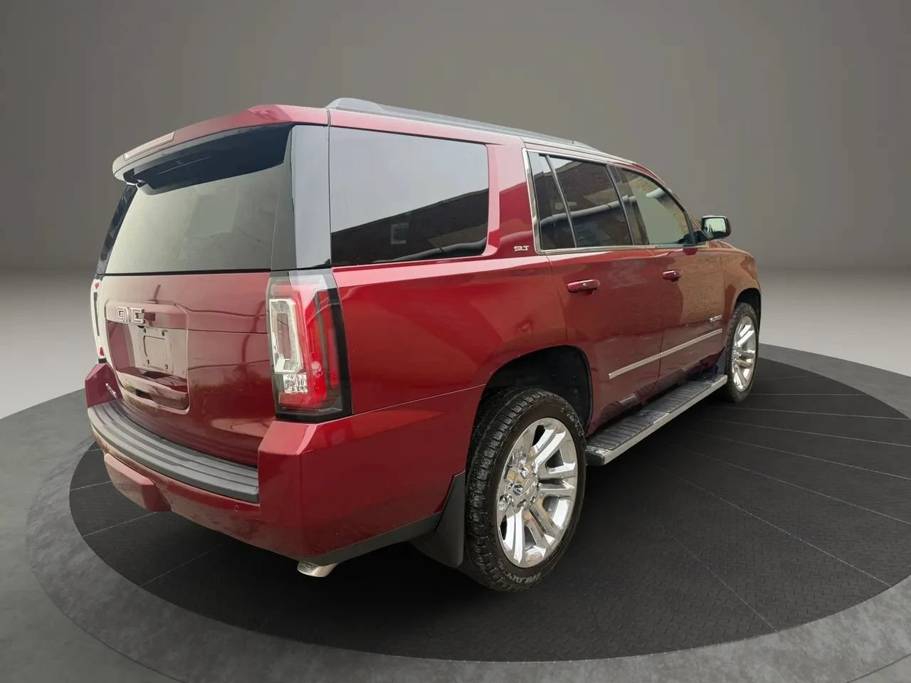 Used 2017 GMC Yukon SLT w/ Premium Edition AWD/4WD image 5