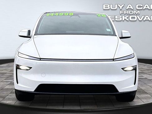 Used 2026 Tesla Model Y AWD image 3