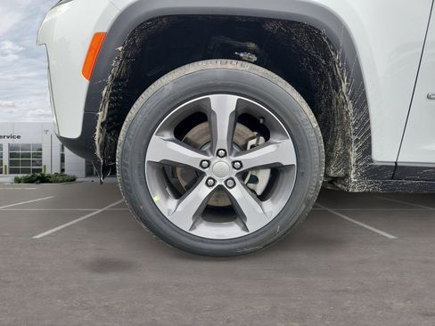 New 2026 Jeep Grand Cherokee L Limited AWD/4WD image 10