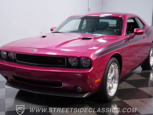 Used 2010 Dodge Challenger R/T RWD image 16