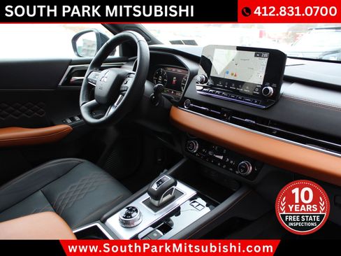 Used 2024 Mitsubishi Outlander SEL image 10