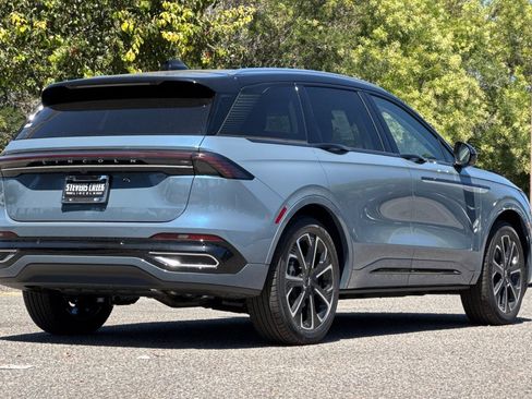 New 2026 Lincoln Nautilus Reserve AWD/4WD image 4