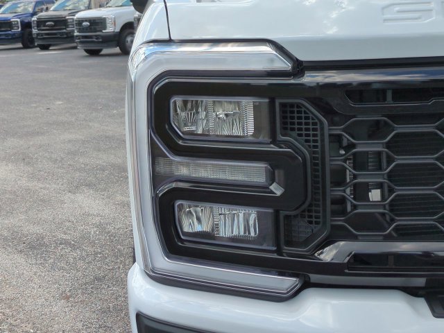 New 2026 Ford F250 Lariat w/ Black Appearance Package AWD/4WD image 9