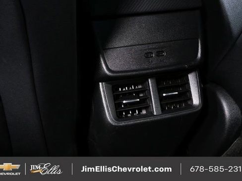 Used 2025 Chevrolet Equinox LT w/ Convenience Package II image 18