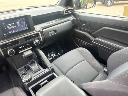 Used 2024 Toyota Tacoma SR image 22