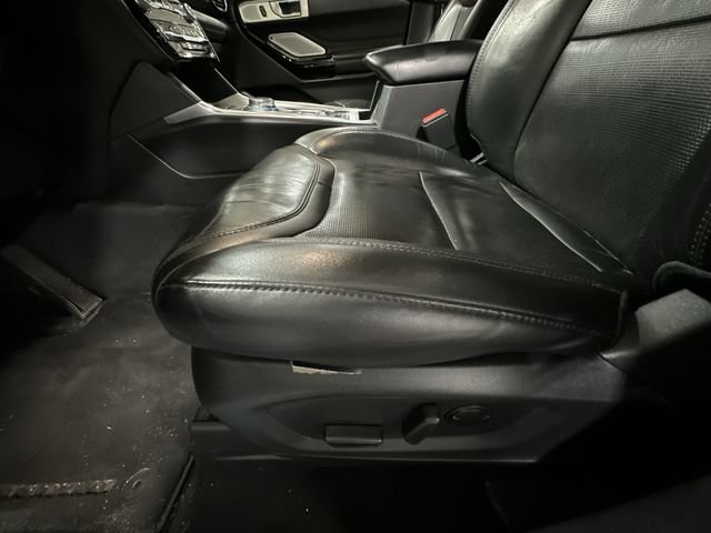 Used 2022 Ford Explorer Platinum w/ Equipment Group 601A AWD/4WD image 18