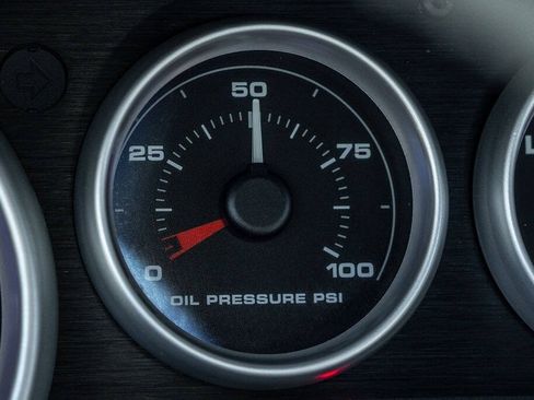 Used 2005 Ford GT RWD image 94
