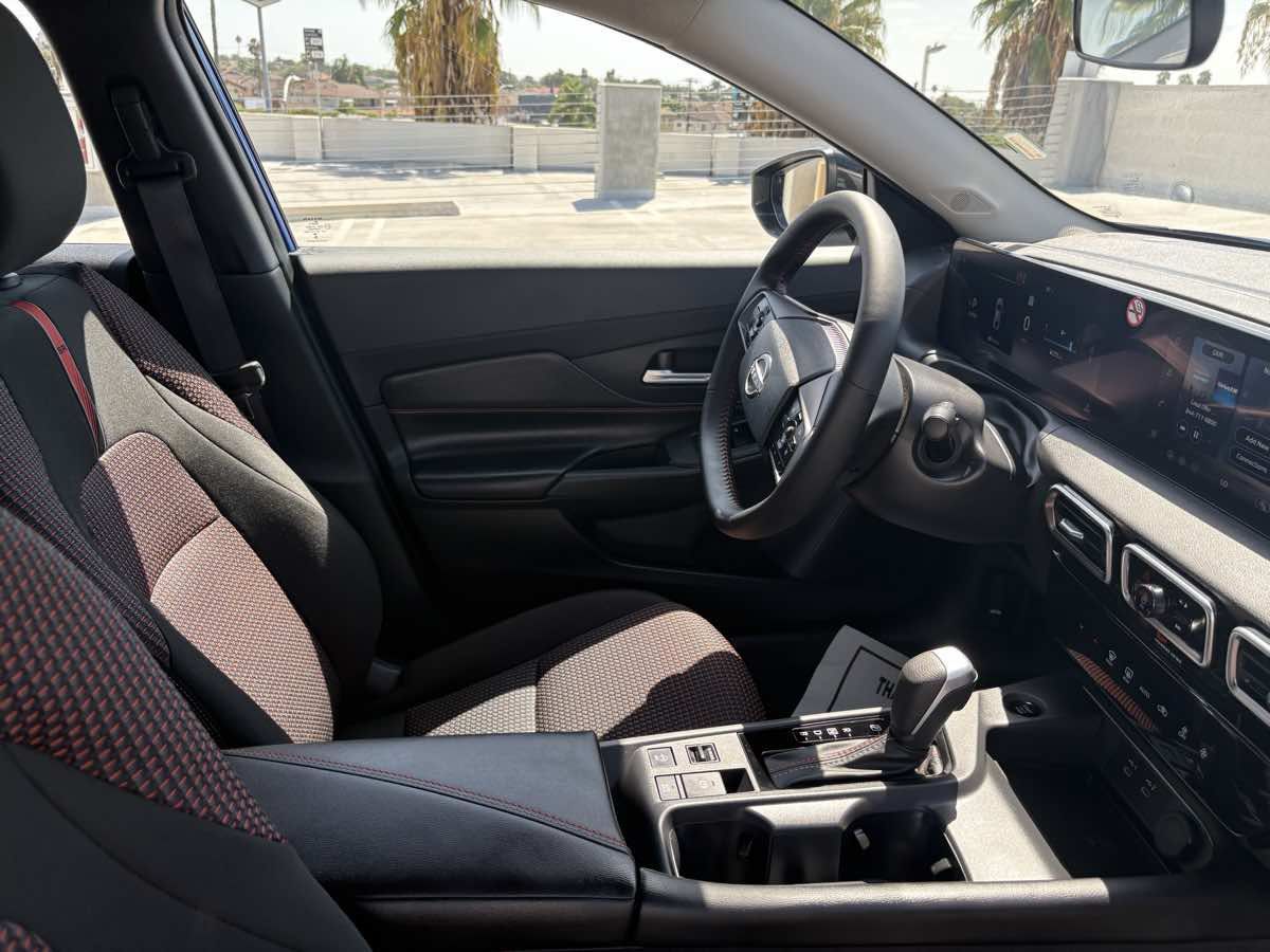 Used 2026 Nissan Sentra SR w/ Floor Mat Package FWD image 19