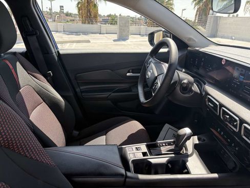 Used 2026 Nissan Sentra SR w/ Floor Mat Package FWD image 19