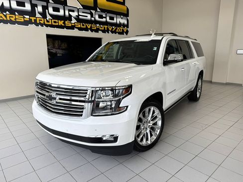 Used 2019 Chevrolet Suburban Premier w/ Premier Plus Edition AWD/4WD image 1