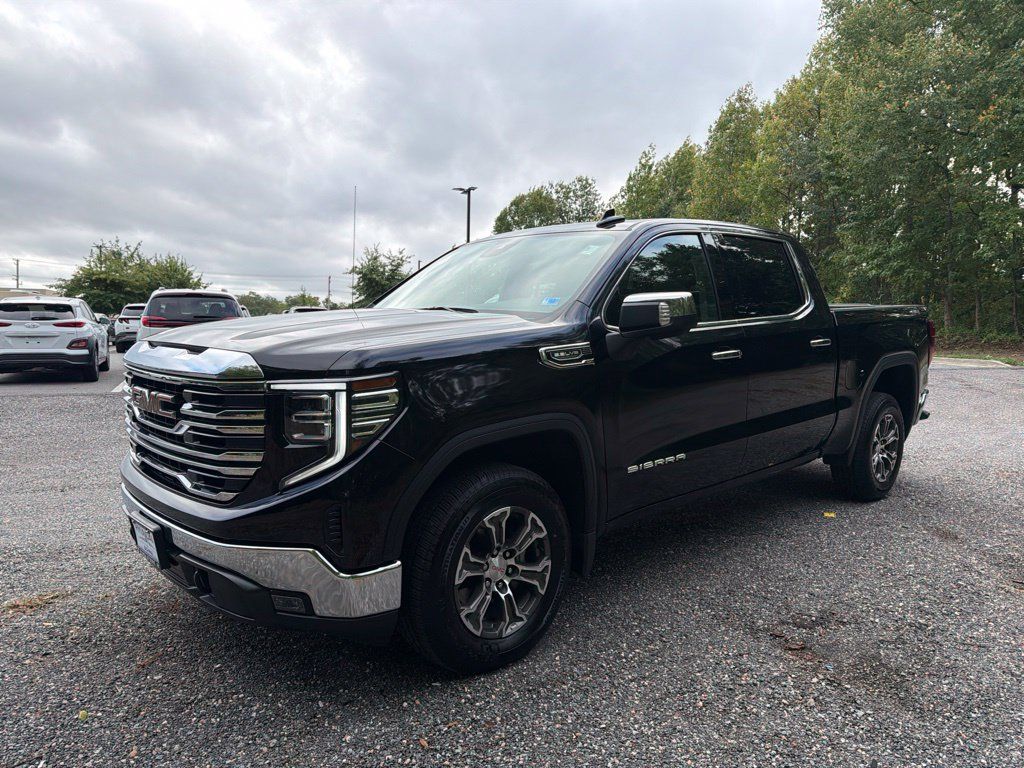 Used 2025 GMC Sierra 1500 SLT AWD/4WD image 2