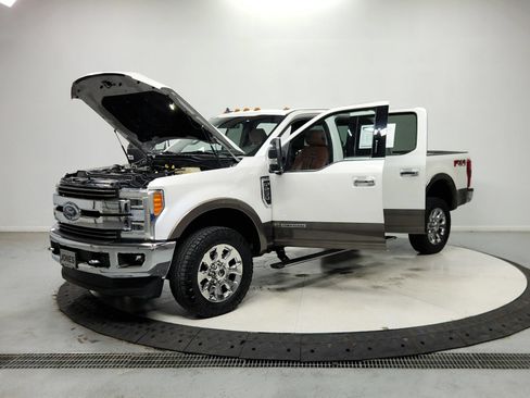 Used 2019 Ford F250 King Ranch w/ King Ranch Ultimate Package AWD/4WD image 12