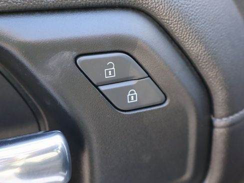 Used 2023 Chevrolet Silverado 2500 LT image 15