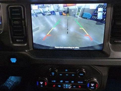 Used 2024 Ford Bronco Everglades image 19