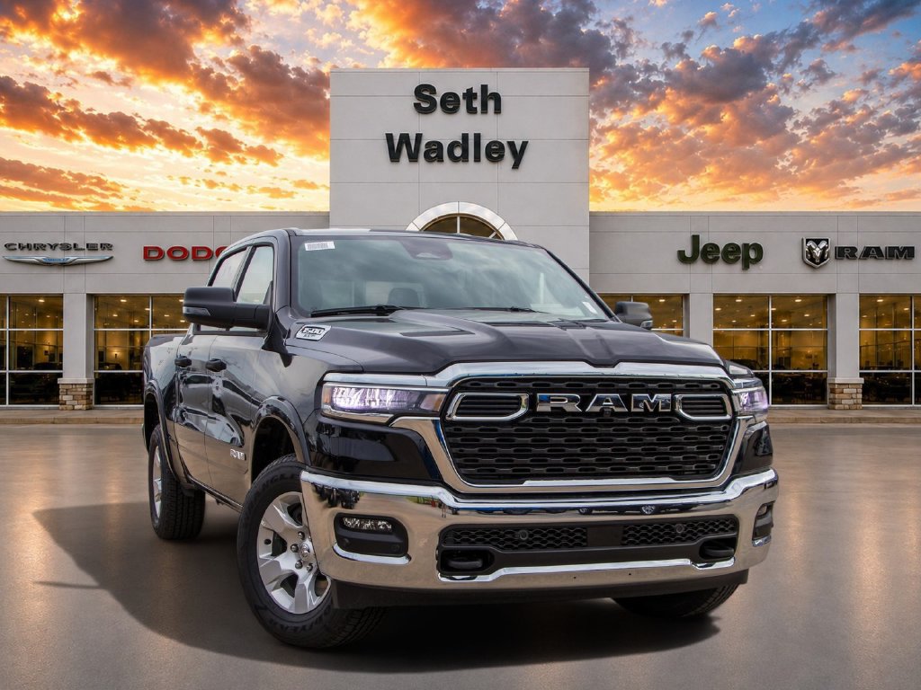 Used 2025 RAM 1500 Big Horn AWD/4WD image 2
