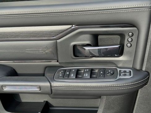Used 2024 RAM 2500 Limited image 23