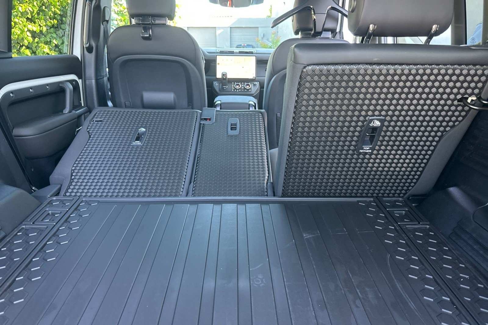 New 2026 Land Rover Defender 110 X-Dynamic SE AWD/4WD image 26
