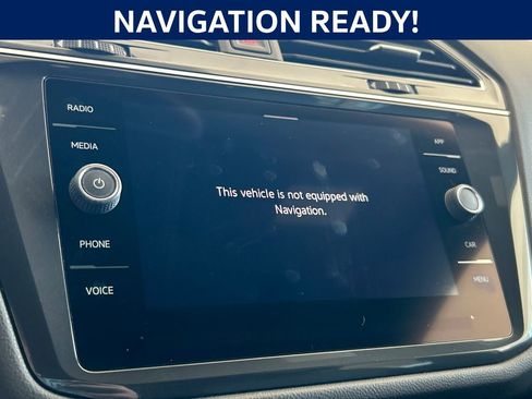 Certified 2021 Volkswagen Tiguan SE R-Line image 23