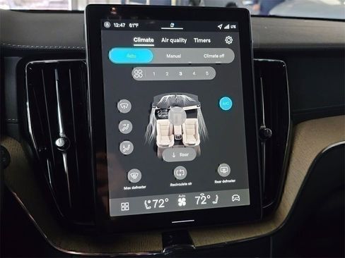 New 2026 Volvo XC60 B5 Ultra w/ Climate Package image 24