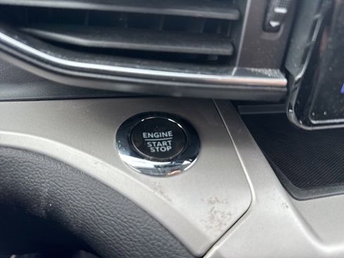 Used 2023 Ford Explorer XLT w/ Equipment Group 202A image 31