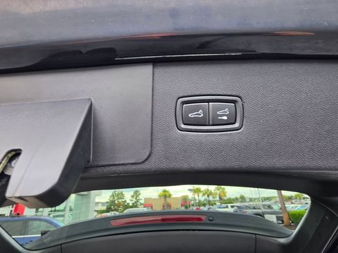 Used 2022 Porsche Cayenne AWD/4WD image 26