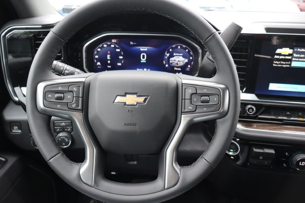 New 2026 Chevrolet Silverado 1500 LT AWD/4WD image 7