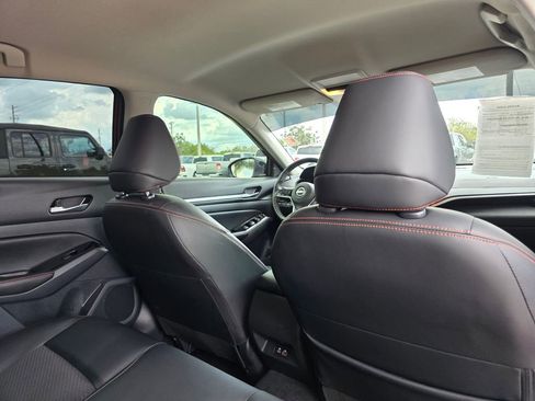 Used 2025 Nissan Altima 2.5 SR image 12