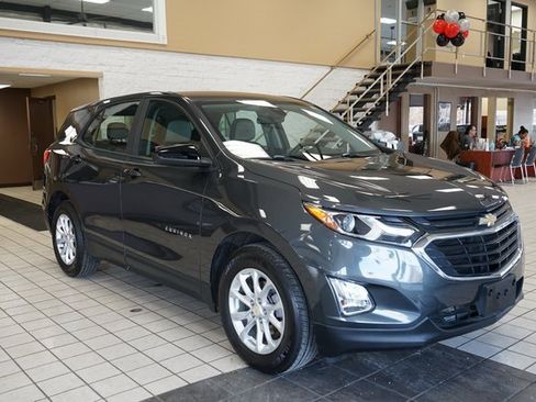 Used 2020 Chevrolet Equinox LS image 17