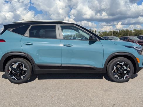 New 2026 Kia Seltos S FWD image 4