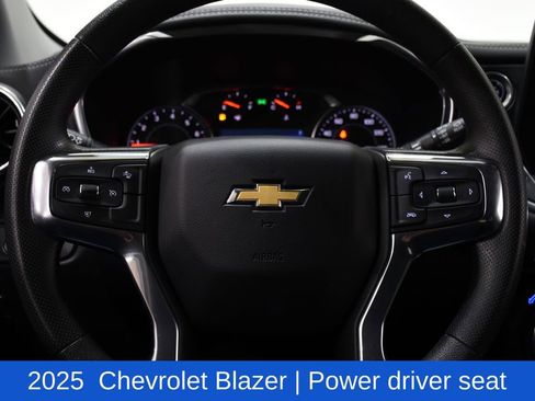 Used 2025 Chevrolet Blazer LT image 10