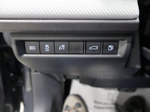Used 2025 Toyota Camry SE AWD/4WD image 31