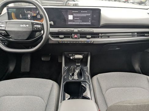 Used 2025 Kia K4 LXS image 15