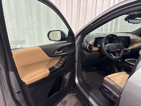 New 2026 Chevrolet Equinox ACTIV w/ Safety and Technology Package image 8