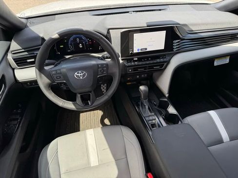Certified 2025 Toyota Camry SE w/ Convenience Package AWD/4WD image 7
