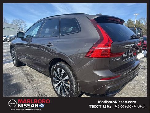 Used 2025 Volvo XC60 B5 Plus w/ Climate Package image 5