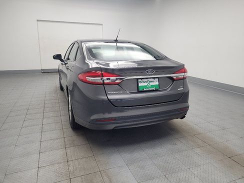 Used 2018 Ford Fusion SE FWD image 6